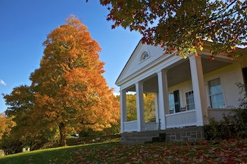 The advantages of selling your home in the fall | Andree Craig | Key to your house