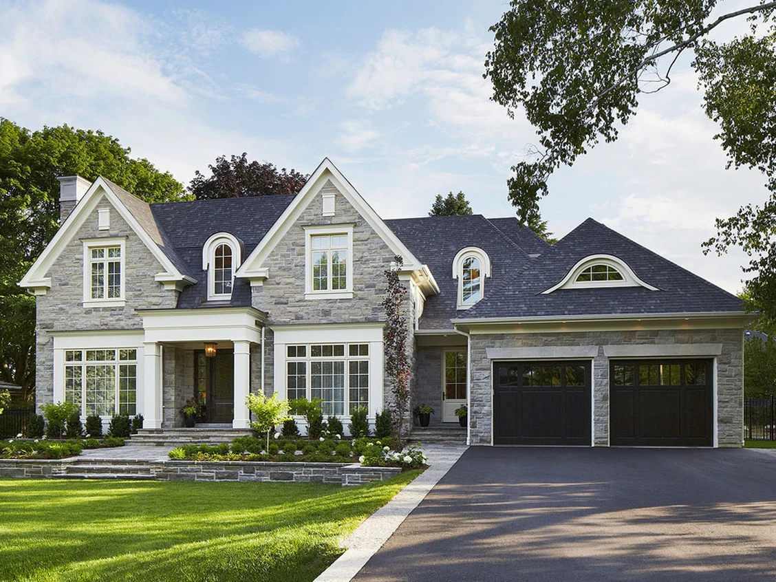 Beautiful Oakville Ontario lakefront